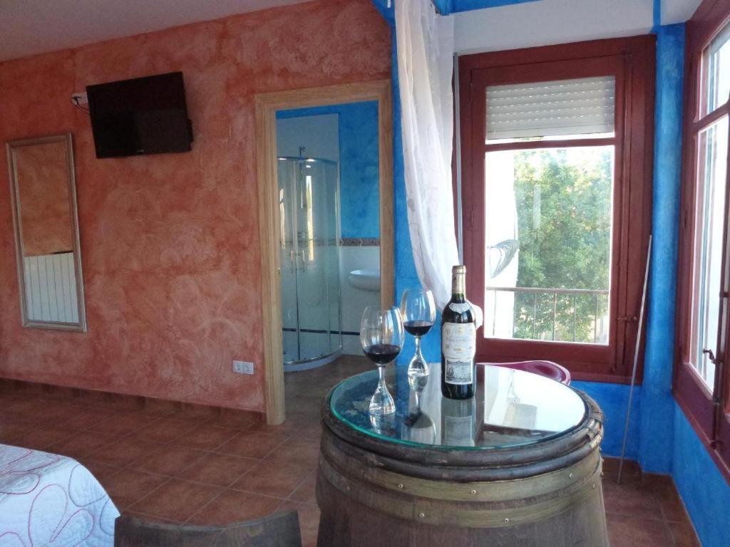 Hostal A La Sombra Del Laurel Navarrete Luaran gambar