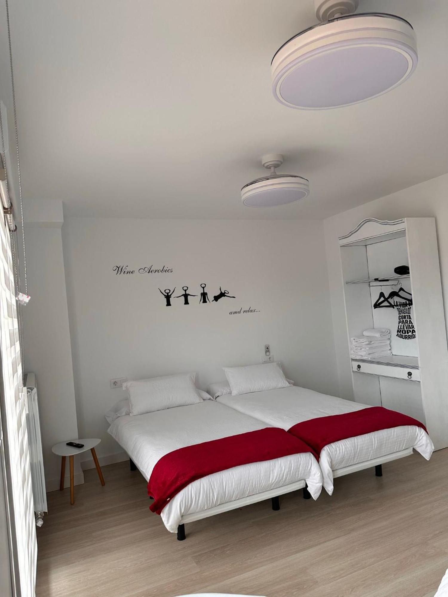 Hostal A La Sombra Del Laurel Navarrete Luaran gambar